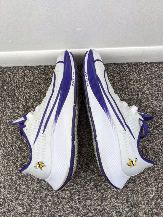 Nike Air Zoom Pegasus 37 Minnesota Vikings White Purple Mens Size 9 CZ5466-100 main image 4